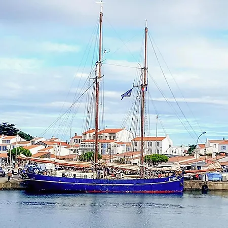 3 Bedroom In Barbâtre