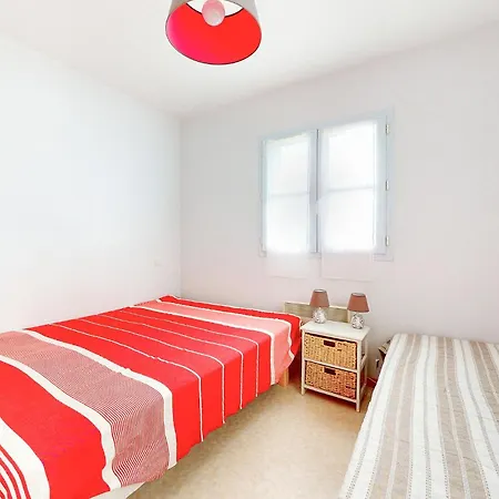 3 Bedroom Cozy In Hébergement de vacances Barbâtre