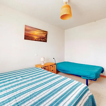 3 Bedroom Cozy In Hébergement de vacances *