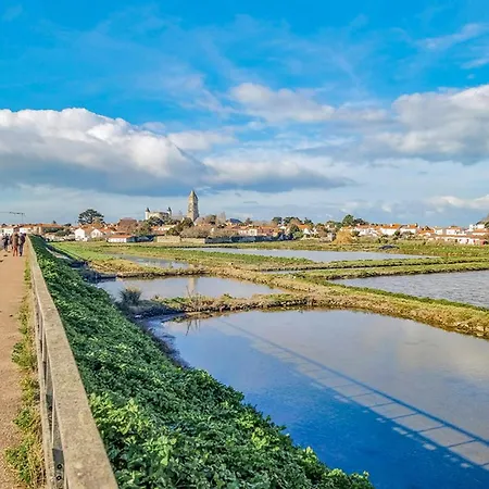 بيت للعطل 3 Bedroom In بارْباتْرْ