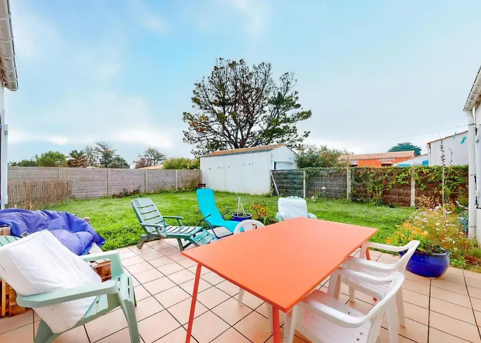 3 Bedroom In Barbâtre